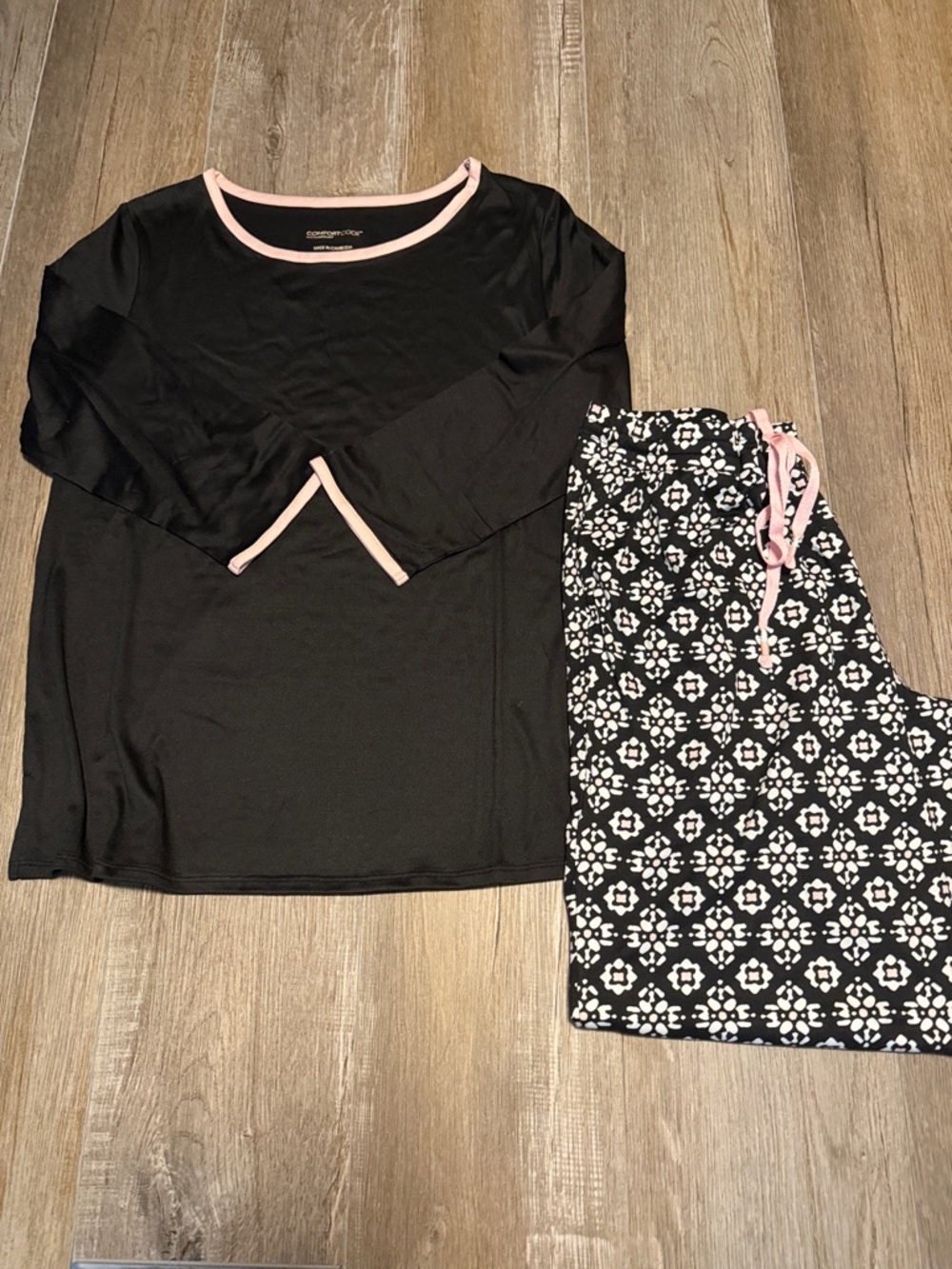 Cuddl Duds Comfort Code Black and Pink Long-Sleeve Pajama Set